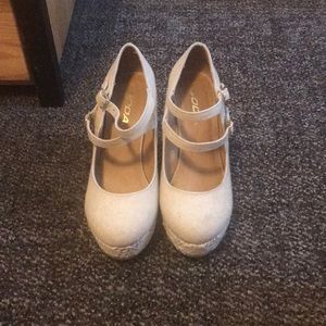 Cream Wedges with Lace